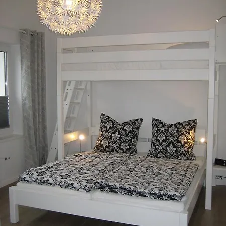Meeschendorf Apartment *