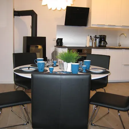 Meeschendorf Apartment *